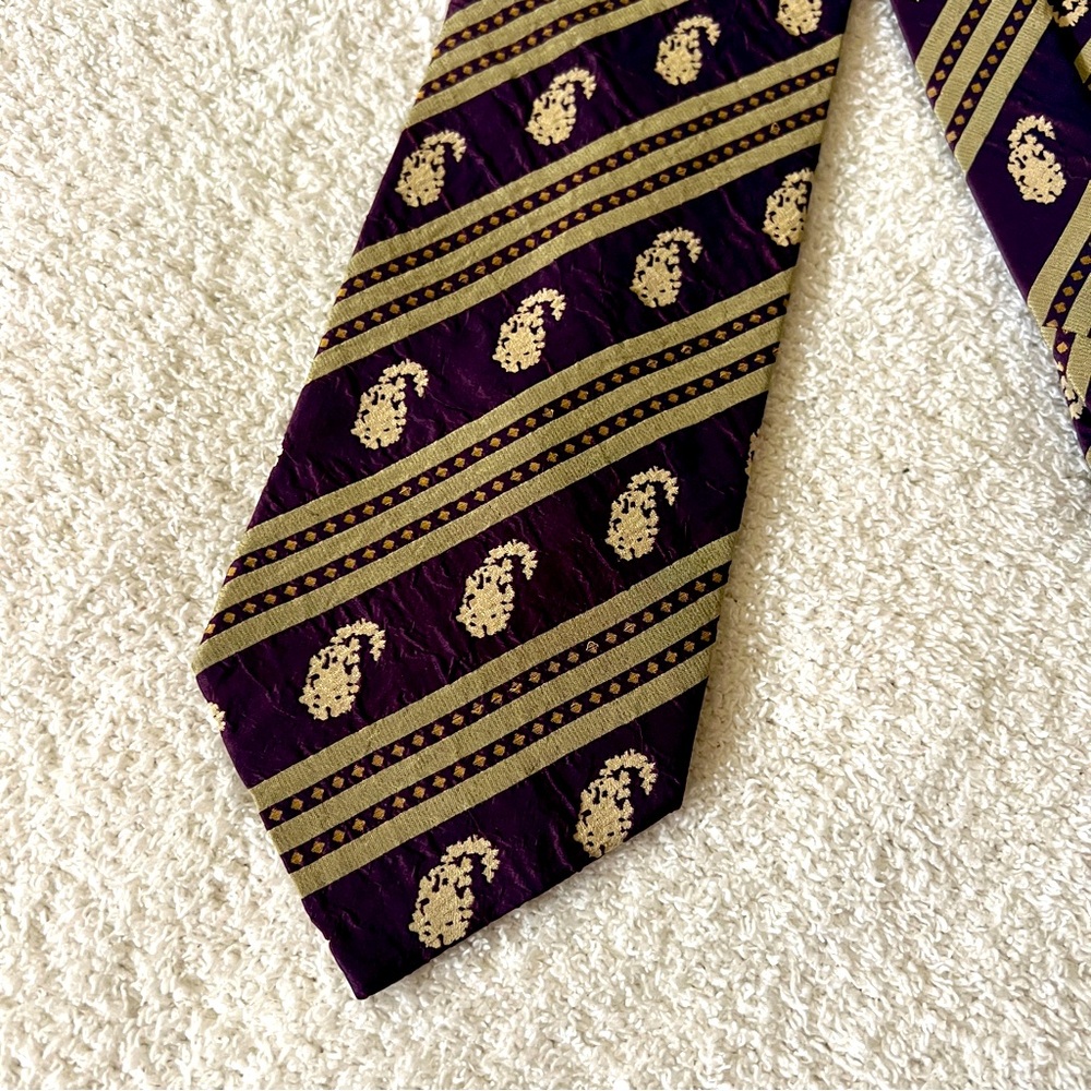 Emporio Armani Vintage Silk Tie.